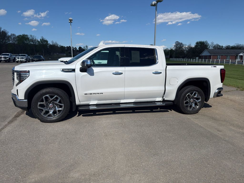 Used 2023 GMC Sierra 1500 SLT w/ SLT Premium Plus Package AWD/4WD image 1