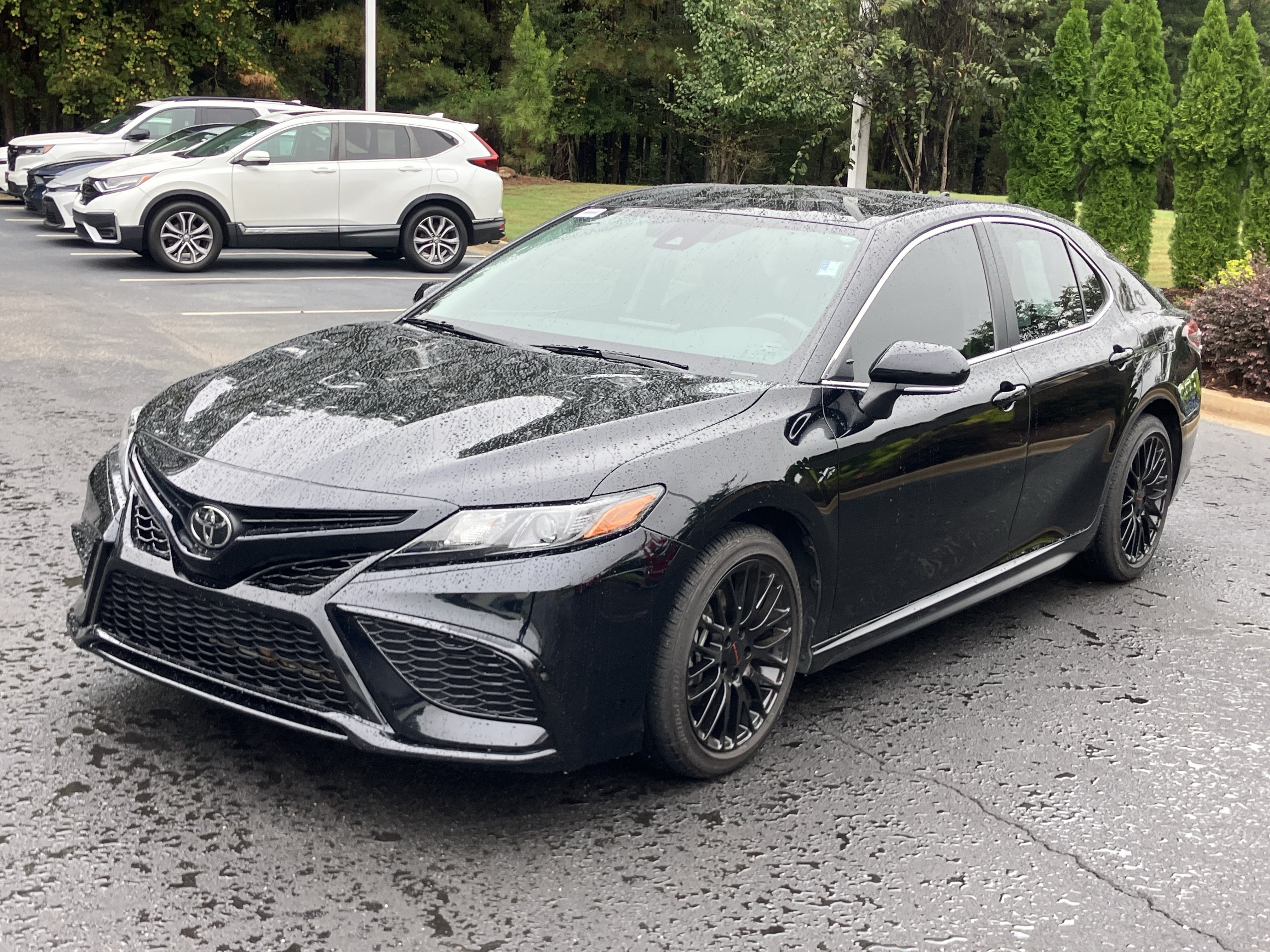 Used 2022 Toyota Camry SE FWD image 5