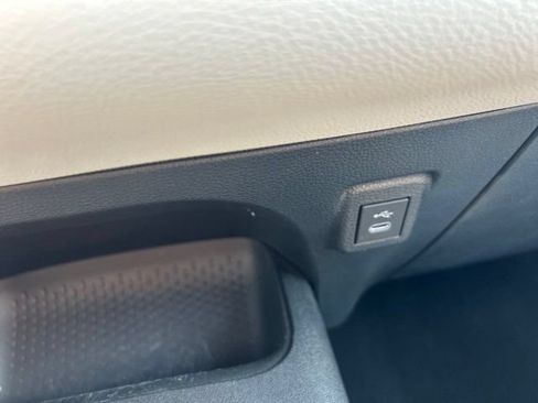 Used 2023 Toyota Corolla SE FWD image 15