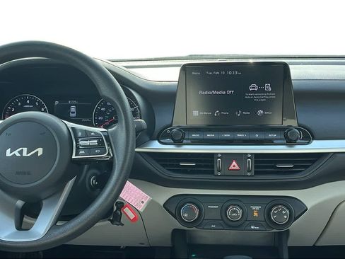 Used 2023 Kia Forte LXS image 29