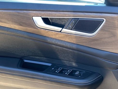 Certified 2024 Volkswagen Atlas SE image 15