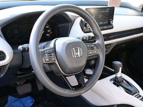 Used 2025 Honda HR-V LX image 12