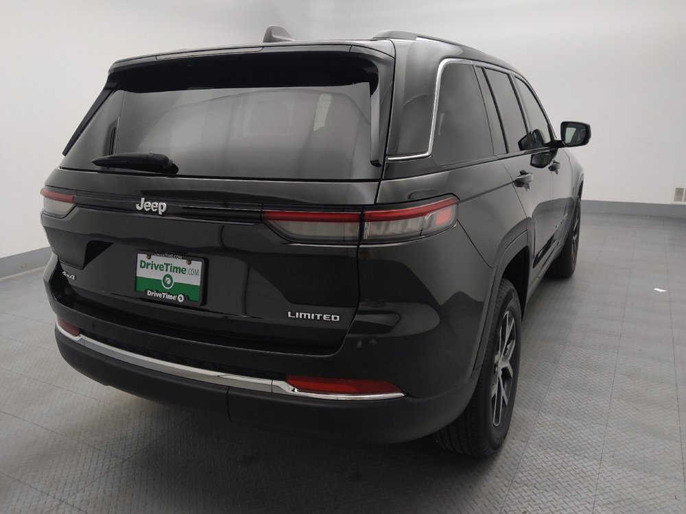 Used 2023 Jeep Grand Cherokee Limited AWD/4WD image 7