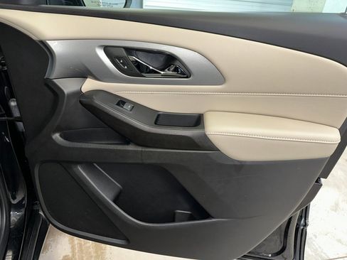 Certified 2023 Chevrolet Traverse LS image 30