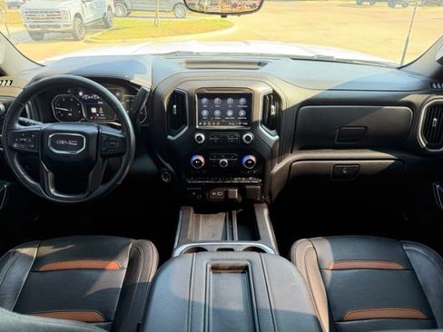 Used 2022 GMC Sierra 2500 AT4 w/ AT4 Premium Plus Package AWD/4WD image 28