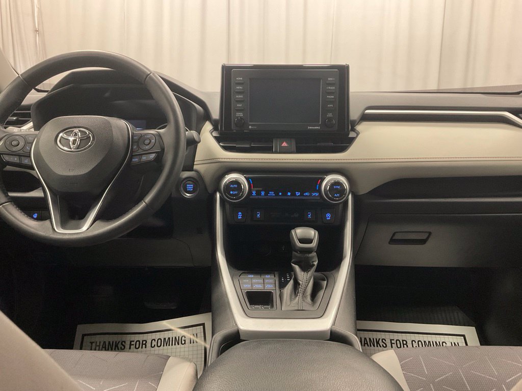 Used 2021 Toyota RAV4 XLE w/ XLE Grade Weather Package AWD/4WD image 33