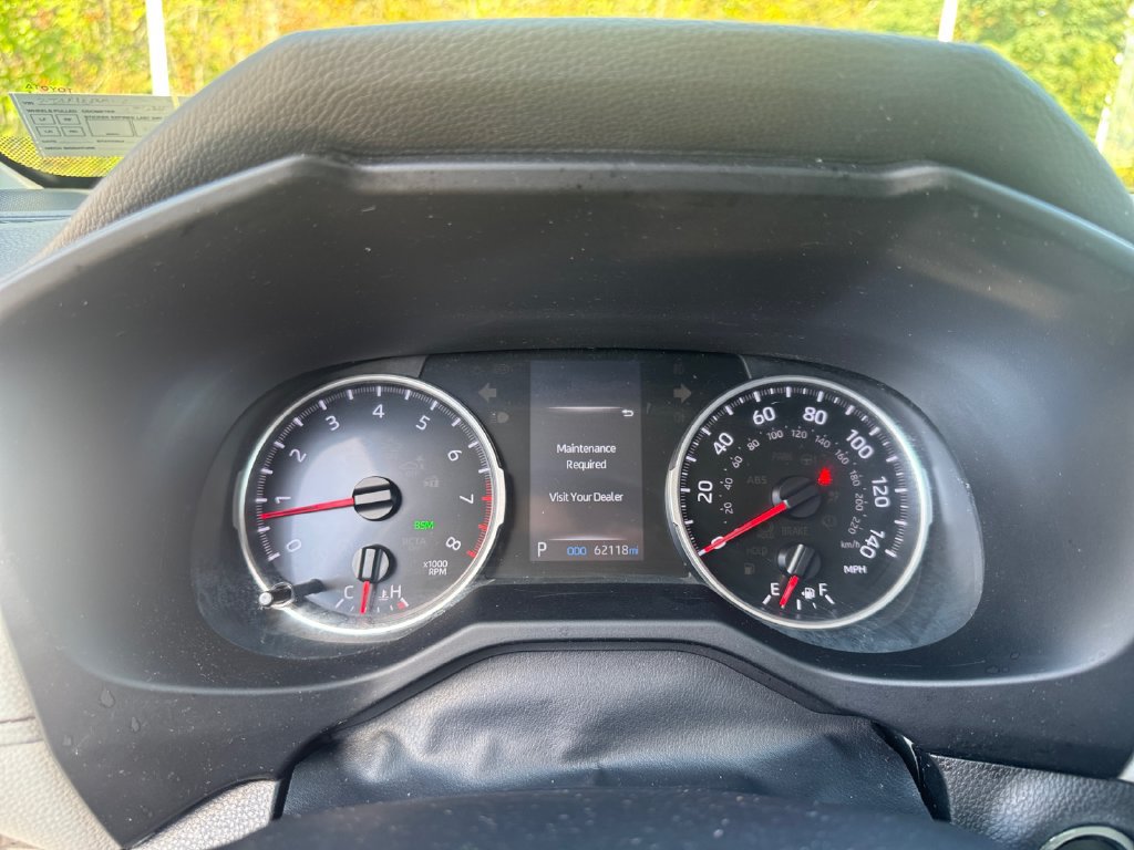 Used 2021 Toyota RAV4 XLE AWD/4WD image 16
