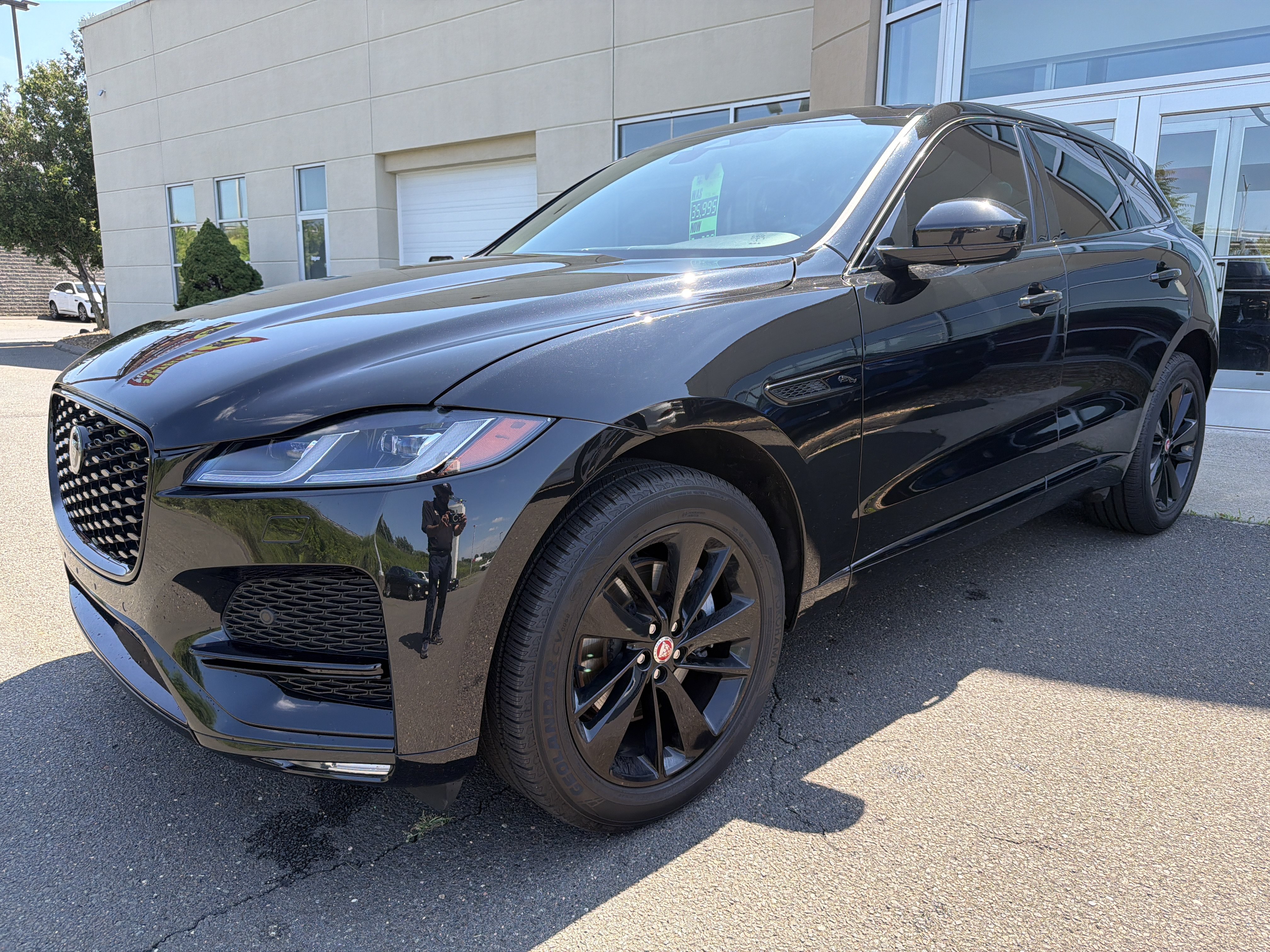Used 2023 Jaguar F-PACE S AWD/4WD image 8