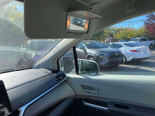 Certified 2022 Toyota Sienna LE FWD image 32