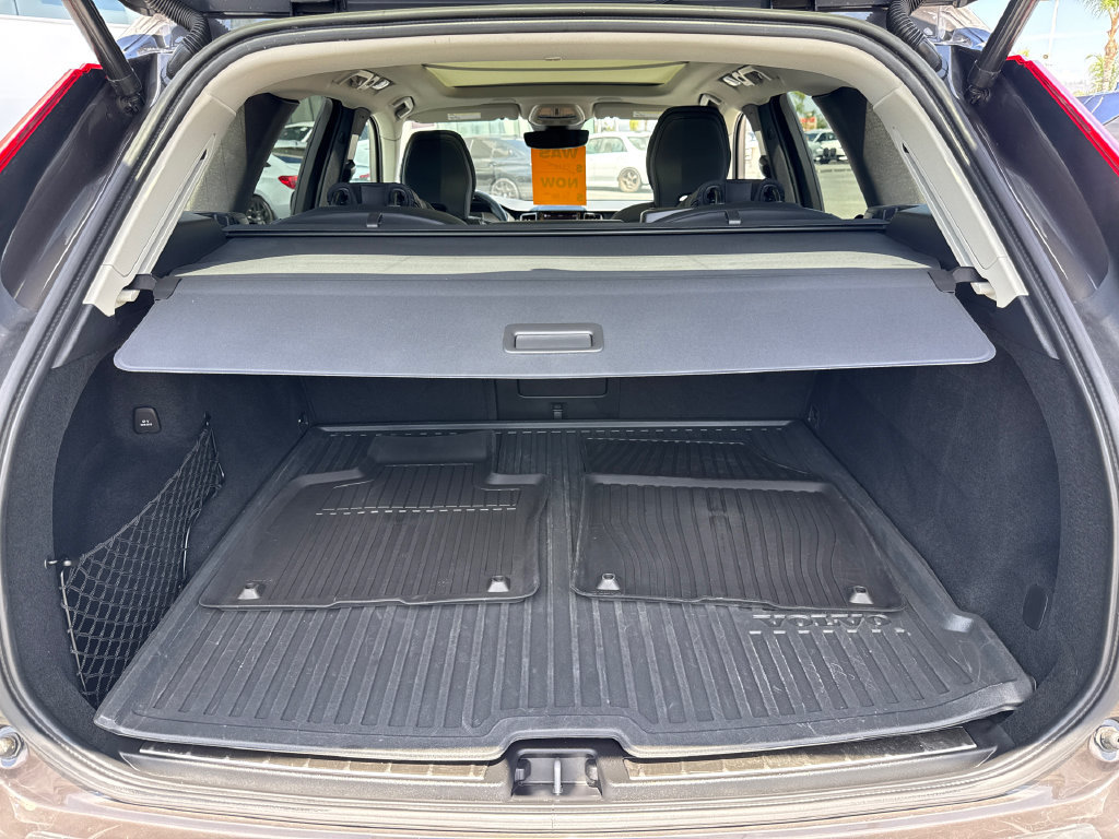 Used 2023 Volvo XC60 B5 Ultimate w/ Climate Package AWD/4WD image 10