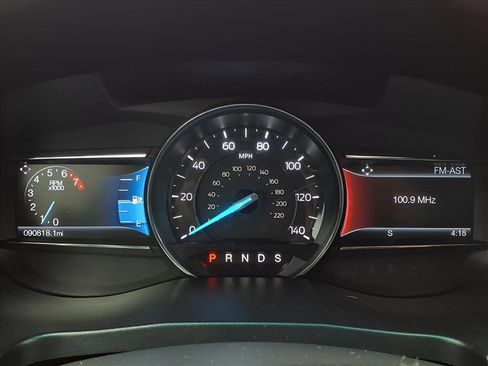 Used 2016 Ford Explorer Limited image 17