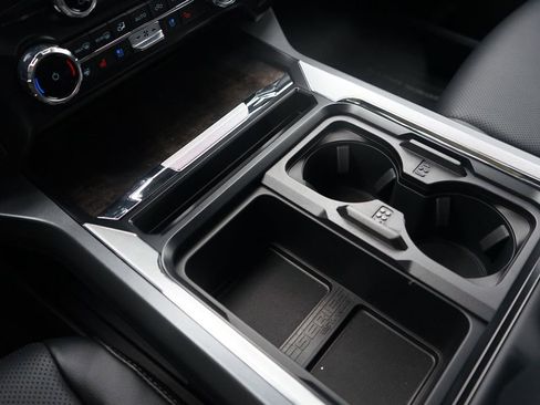 Used 2024 Ford F350 Lariat image 21