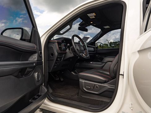 Used 2023 Ford Expedition Limited RWD image 20