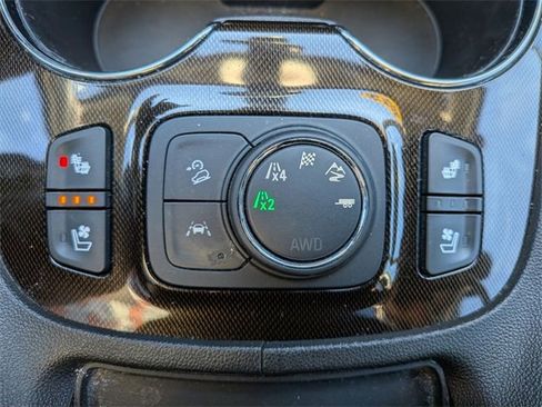 Used 2023 GMC Acadia AT4 w/ Technology Package image 17