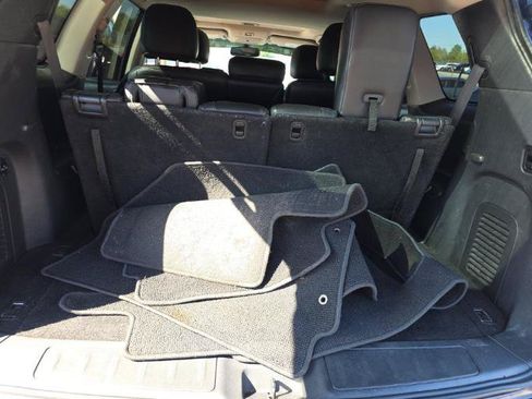 Used 2015 Nissan Pathfinder Platinum FWD image 18