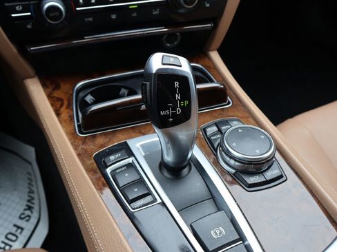 Used 2015 BMW 740i RWD image 15