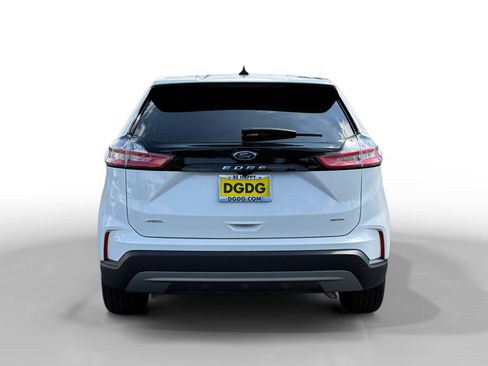 Certified 2024 Ford Edge SEL w/ Convenience Package AWD/4WD image 4