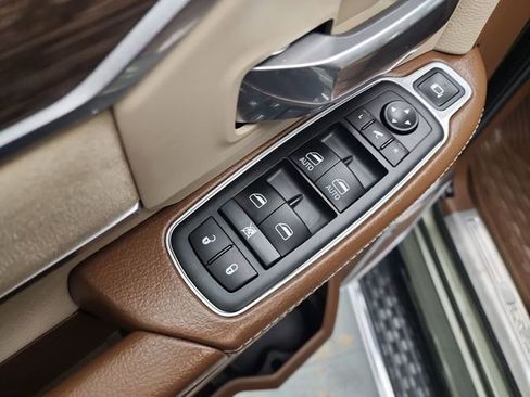 Used 2020 RAM 2500 Laramie image 19