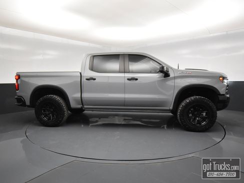 Used 2024 Chevrolet Silverado 1500 ZR2 w/ Technology Package image 52