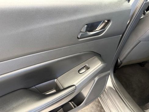 Used 2024 Nissan Altima 2.5 SV FWD image 18