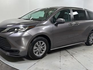 Certified 2023 Toyota Sienna LE video 1