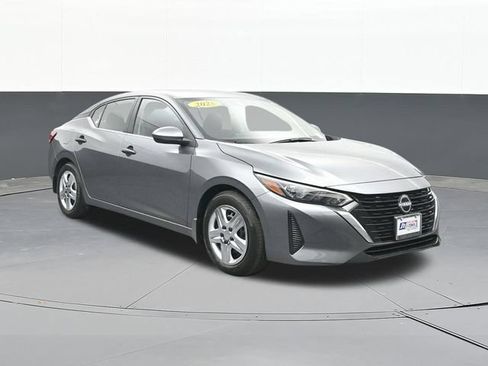 Used 2025 Nissan Sentra S FWD image 20
