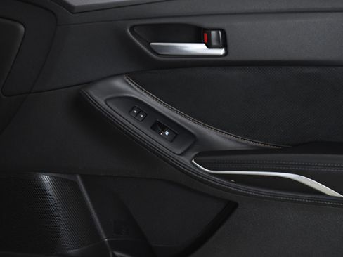 Used 2022 Toyota Avalon Touring w/ Advanced Safety Package image 28