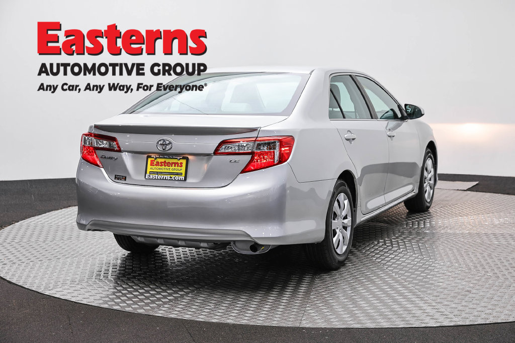 Used 2014 Toyota Camry LE FWD image 6