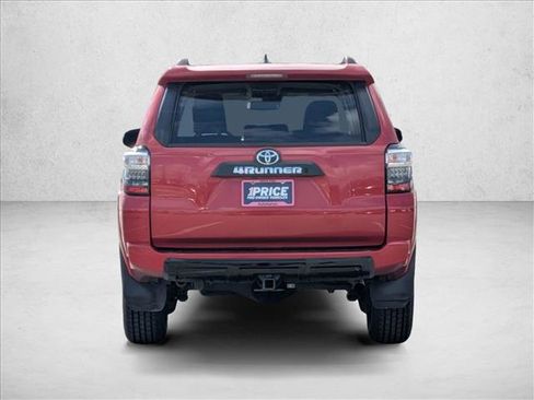 Used 2022 Toyota 4Runner TRD Off-Road image 6
