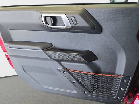 Used 2025 Ford Bronco Raptor AWD/4WD image 29