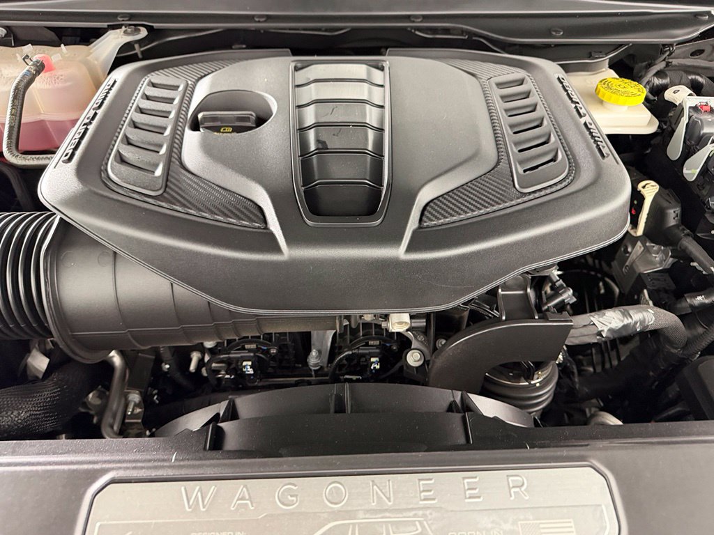 Used 2025 Jeep Wagoneer 4WD image 36