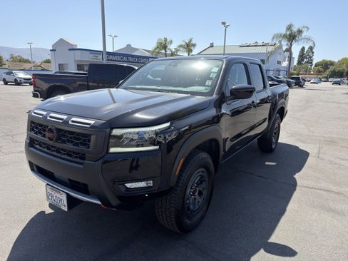 Used 2026 Nissan Frontier PRO-4X AWD/4WD image 4