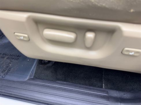 Used 2015 Toyota Sequoia Limited image 30