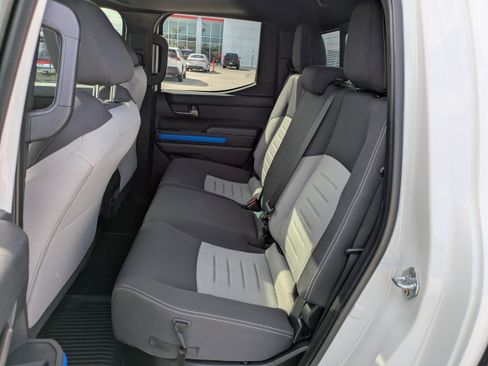 Used 2024 Toyota Tacoma TRD Sport image 15