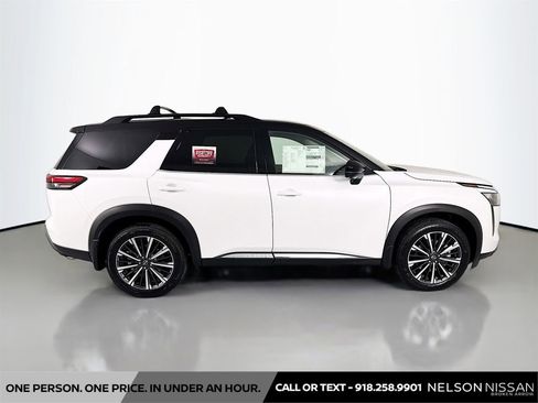New 2026 Nissan Pathfinder Platinum AWD/4WD image 4