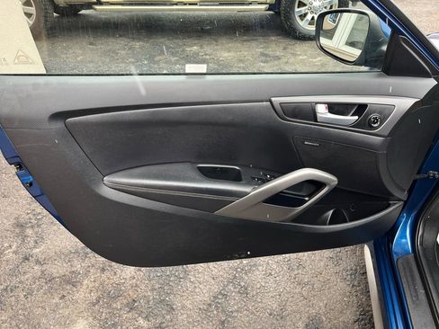 Used 2016 Hyundai Veloster Turbo image 25