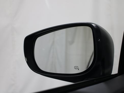 Used 2024 Subaru Ascent Premium AWD/4WD image 8