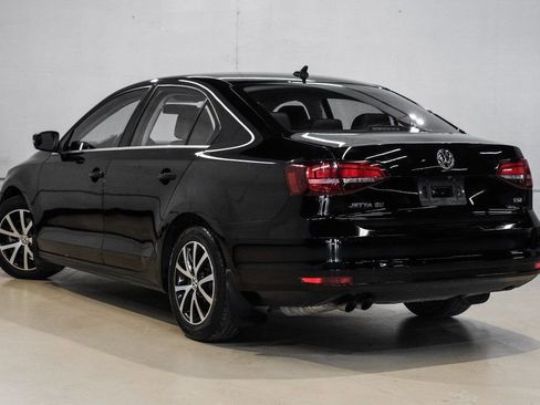 Used 2017 Volkswagen Jetta SE image 13