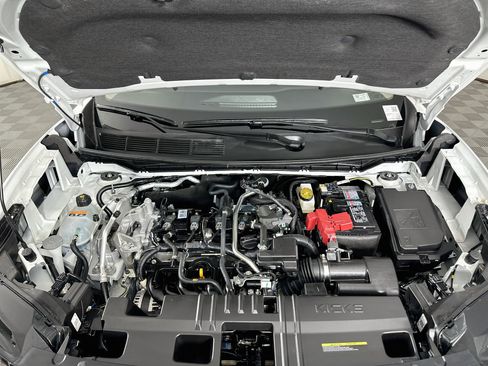 Used 2026 Nissan Kicks SR w/ Cold Weather Package AWD/4WD image 31