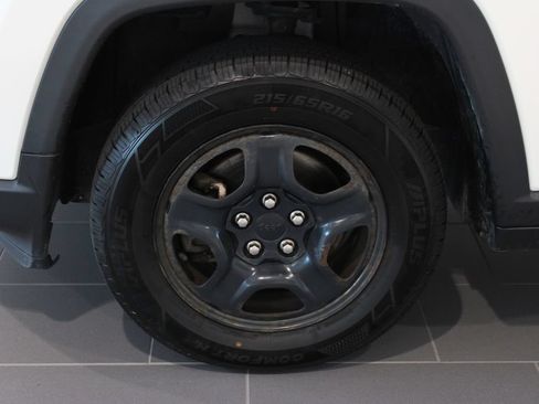 Used 2017 Jeep Compass Sport w/ Cold Weather Group AWD/4WD image 29
