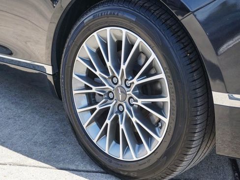 Used 2023 Genesis G80 2.5T image 7