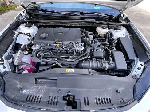 Used 2025 Toyota Camry SE image 30