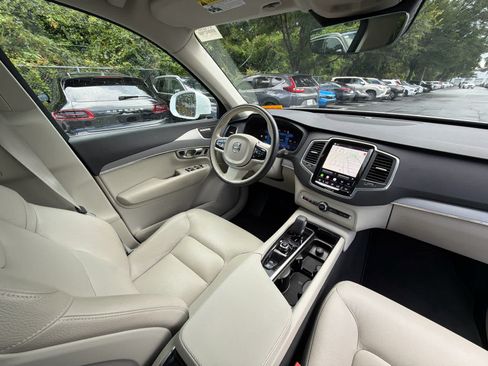 Used 2023 Volvo XC90 B5 Core AWD/4WD image 19