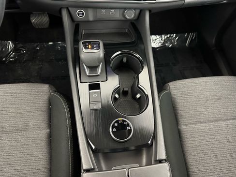 Used 2023 Nissan Rogue SV image 16