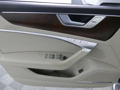 Used 2022 Audi A6 Premium Plus image 10