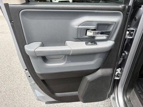 Used 2024 RAM 1500 Classic SLT AWD/4WD image 12