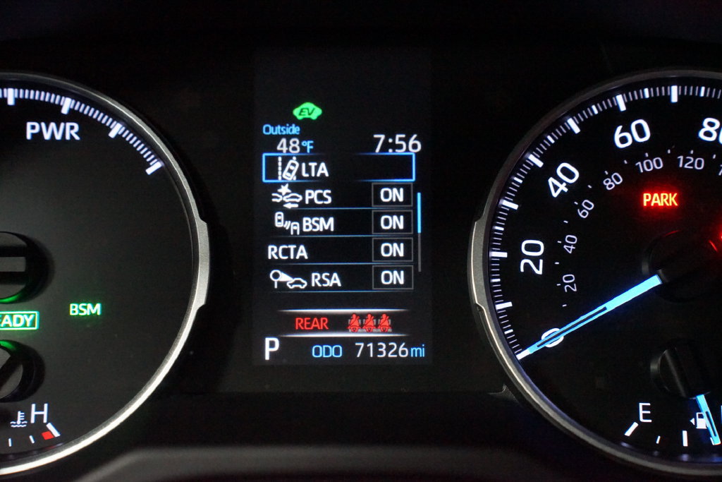 Used 2021 Toyota RAV4 XLE w/ XLE Grade Weather Package AWD/4WD image 16