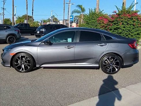 Used 2020 Honda Civic Sport image 5