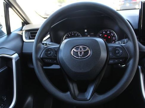 Certified 2022 Toyota RAV4 XLE FWD image 41