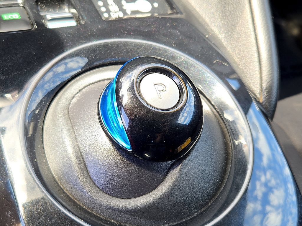 Used 2024 Nissan Leaf SV Plus FWD image 15